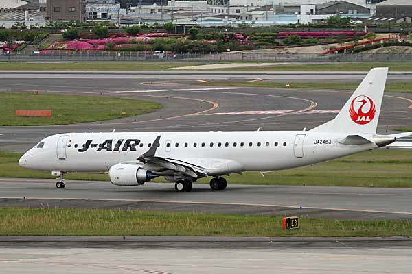 J-AIR E190（JA246J）
