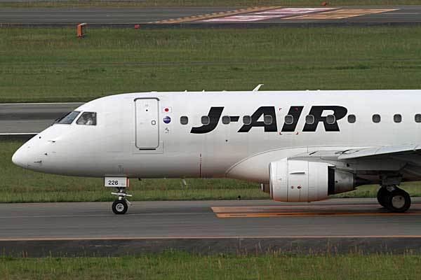 J-AIR E170（JA226J）