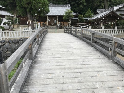村国神社　反り橋