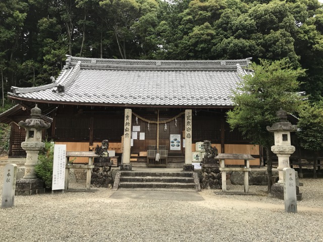 村国神社　拝殿
