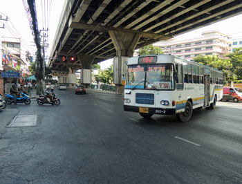 Bus182 Ramkhamhaeng 1