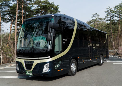 富士急は、開発費1億2000万円の豪華バス「GRAND BLEU RESORT」の運行を開始！