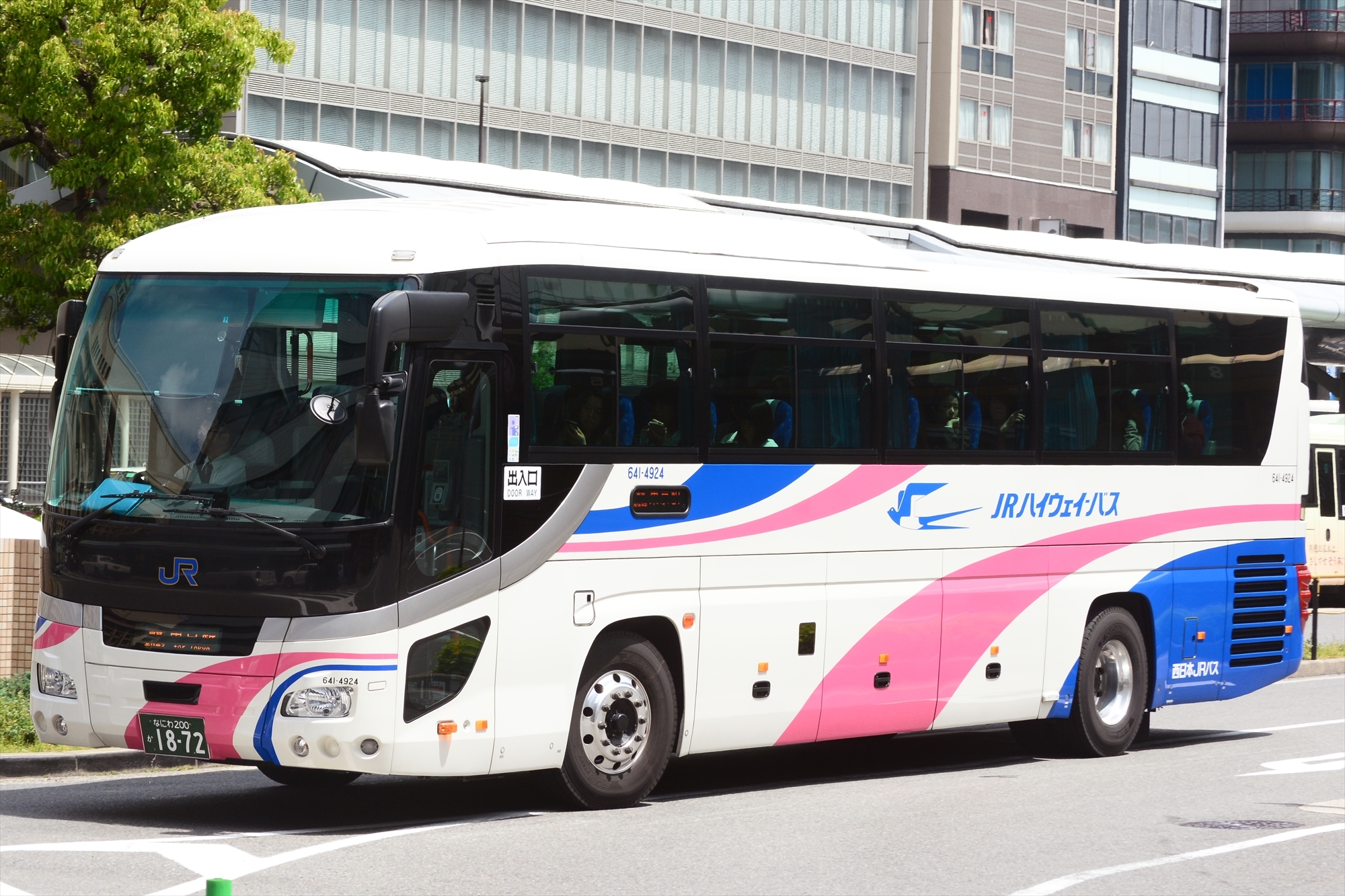 【西日本JRバス】641-4924