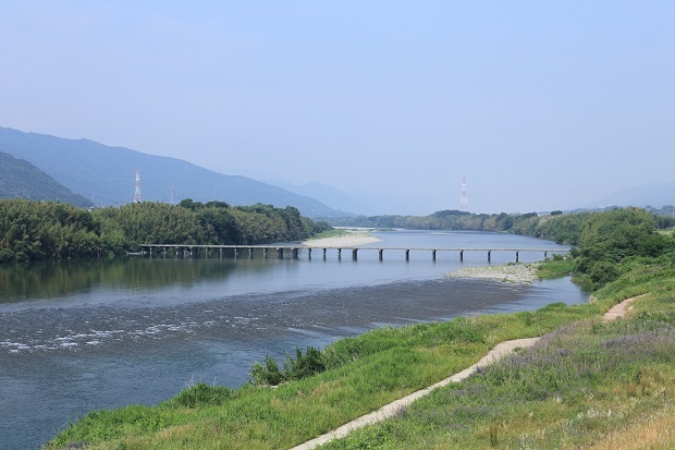 脇町潜水橋